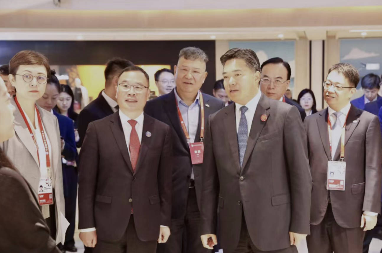 商务部副部长盛秋平、上海市副市长陈宇剑等领导调研成人视频
全球商品贸易港，肯定“丝路电商”工作成效，强调推动深化发展